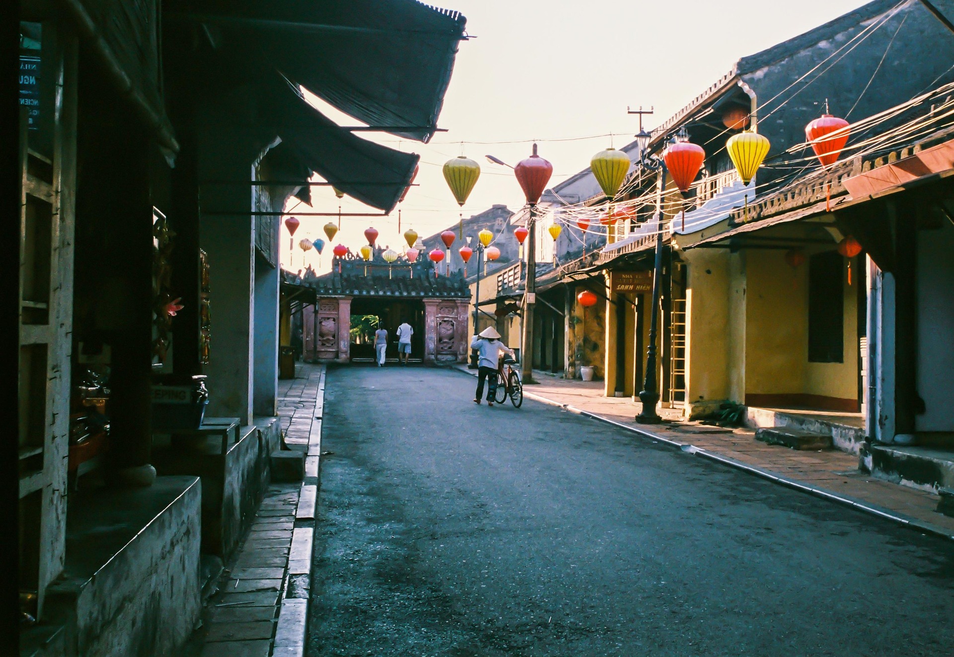 xuanduongvan87-street-6549630_1920